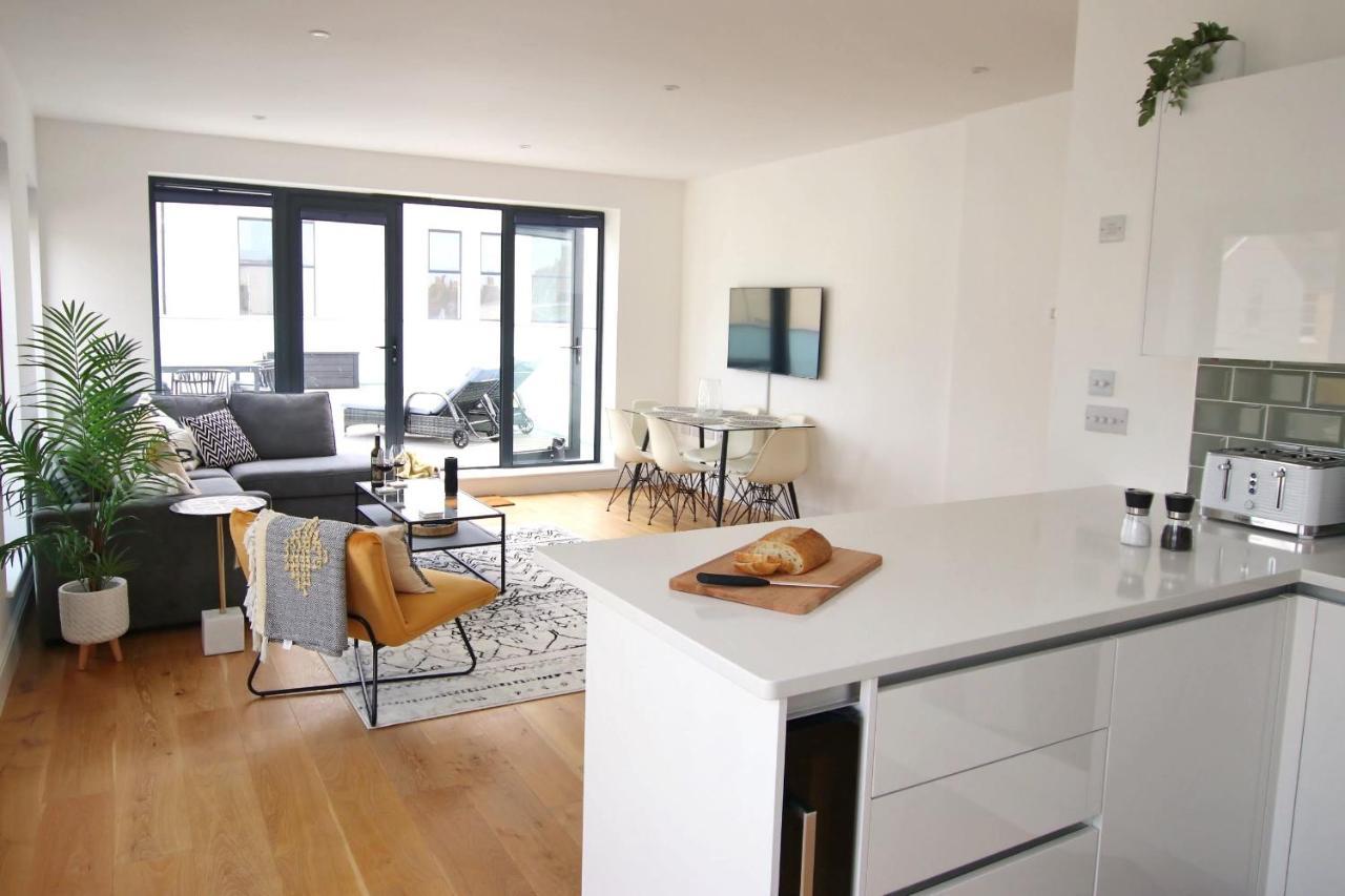 Modern Home For Small Groups By Stones Throw Apartments - Free Parking - Sea View Worthing Eksteriør billede