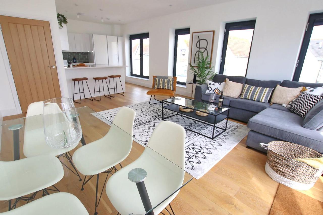 Modern Home For Small Groups By Stones Throw Apartments - Free Parking - Sea View Worthing Eksteriør billede