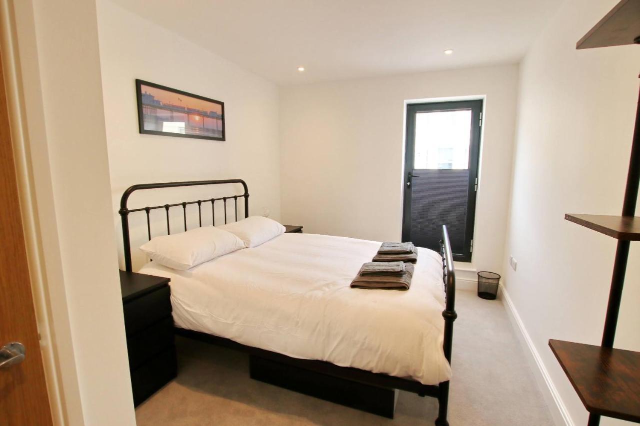 Modern Home For Small Groups By Stones Throw Apartments - Free Parking - Sea View Worthing Eksteriør billede